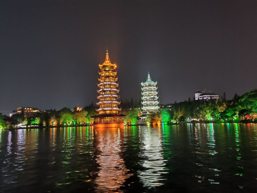Guilin: Four Lakes Night Cruise with Round-trip Transfer - The 360-Degree Boat Windows: Photographing Without Straining