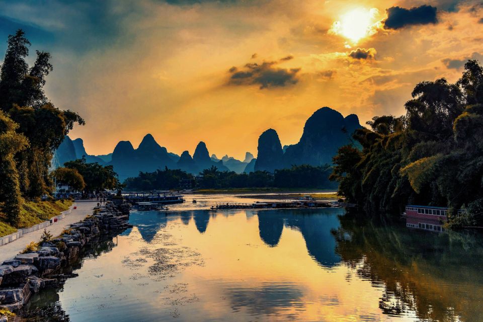 Guilin Highlight Sightseeing Private Day City Tour - Reed Flute Cave: stalactites, stalagmites, and the reed-flute naming story