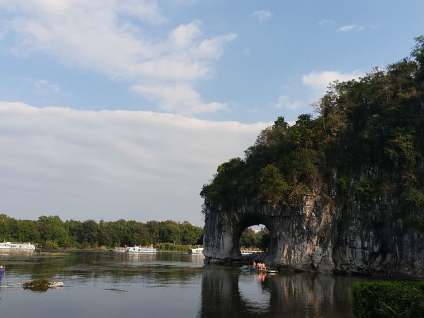 Guilin: Private Full-Day City Tour with Fubo Hill - Price and value: what $87 per person actually buys