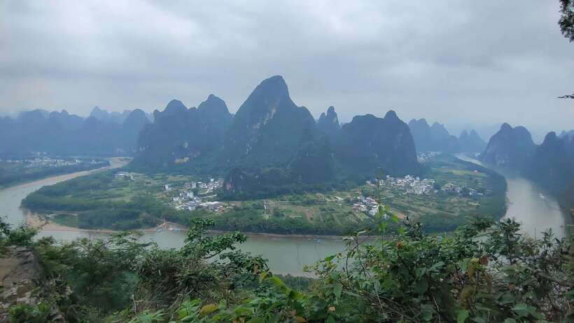 Guilin: Private Mountains and Rivers Day Tour - 9 AM hotel pickup and the value of a private car