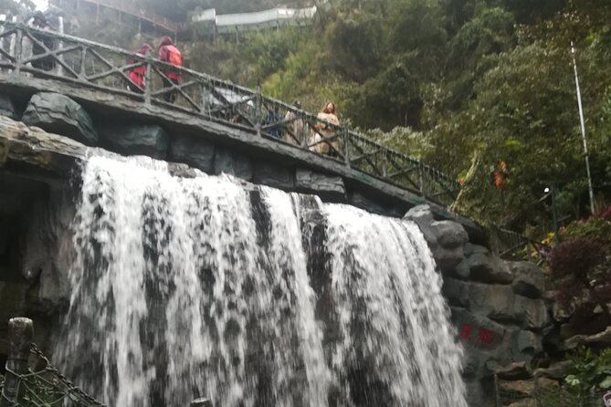 Gulong Gorge Glass Bridge and Underground River Cave Private Tour - A private day escape from Guangzhou to Qingyuan County