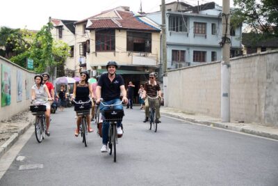 Half-Day Bike Tour of Shanghai Old Town with Food Tasting - Meeting at Culture Shock Tours and Getting Set Up Fast