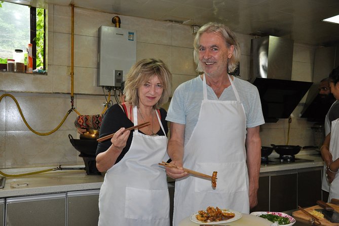 Half-Day Sichuan Cooking Class Experience in Chengdu - Dinner Included: Eating What You Cook (and Not Waiting Around)