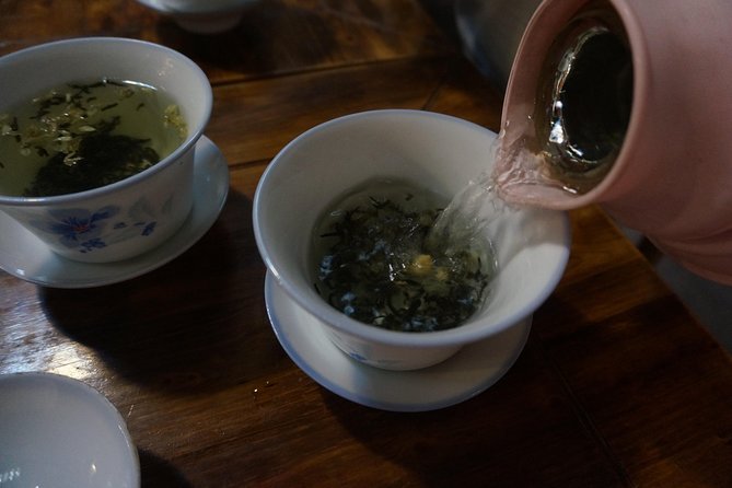 Half-Day Walking Tour with a Vegetarian Lunch at a Nunnery - Chilli Cool China’s Market Walk: How the Guide Keeps It Local