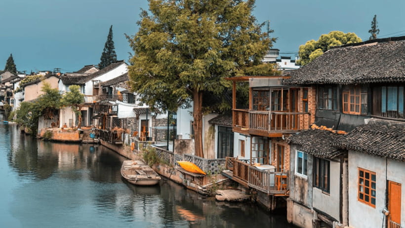 Half-Day Zhujiajiao Water Town Wonders Small Group Tour - Traditional Family Garden: A Calmer Look at Daily Life