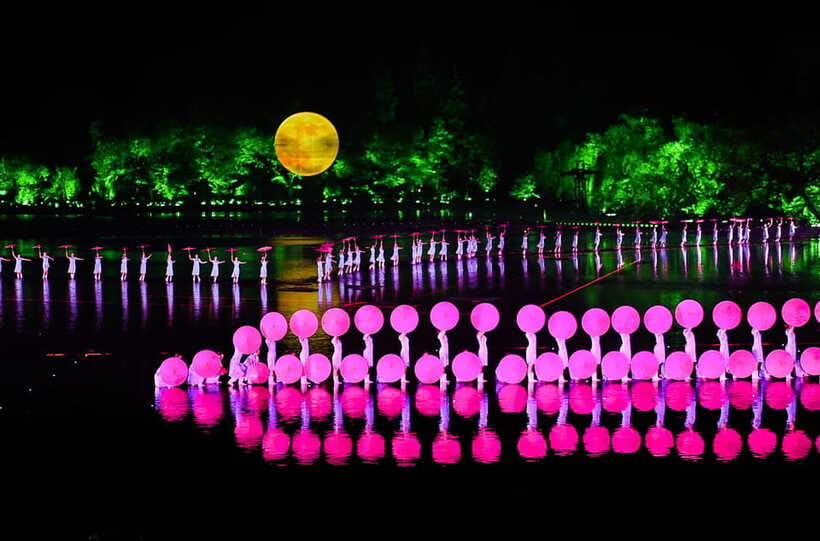 Hangzhou: Impression West Lake Show(Enduring Memories of HZ) - Where to go: Beishan Road meeting point and QR-code entry