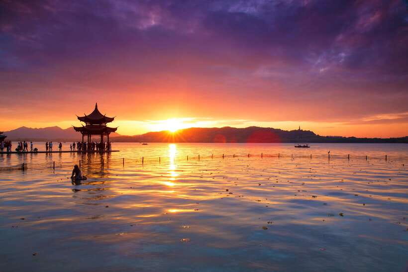 Hangzhou:Luxury West Lake Cruise+Santan Yinyue Island Ticket - Price and Value: Why $19 Can Be Smart (or Disappointing)