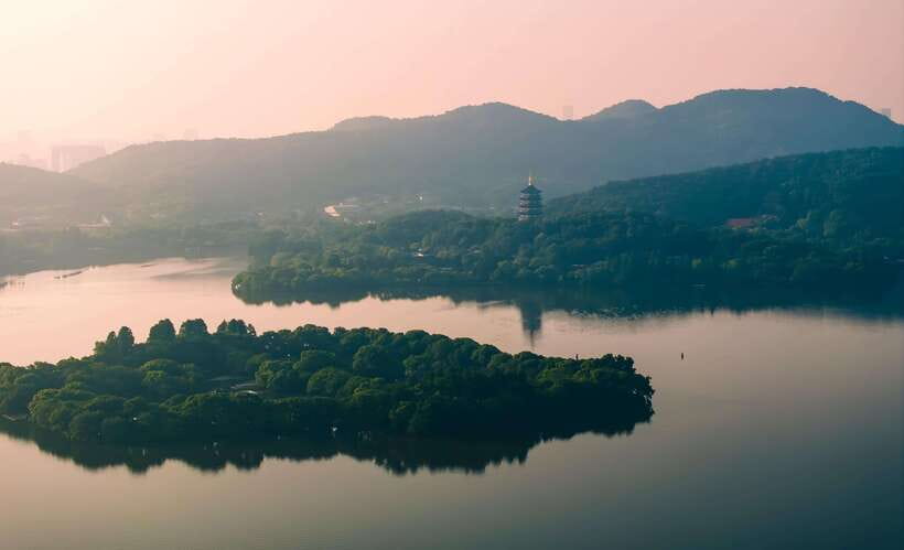 Hangzhou:Luxury West Lake Cruise+Santan Yinyue Island Ticket - Santan Yinyue Island: Exploring at Your Pace on the Three Pools Site