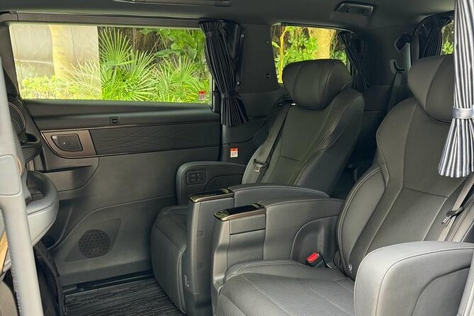 Hong Kong Airport Transfer Luxury MPV - Delays, missed connections, and how the service reacts