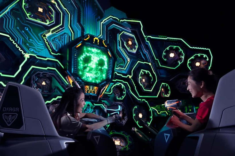 Hong Kong Disneyland: Non-Stop 2-Day Fun Ticket - Day 2: return without rebooking and actually catch everything