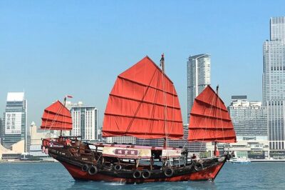 Hong Kong: Dukling , Antique Boat Tour in Victoria Harbour - Price and what you really get for $30.18