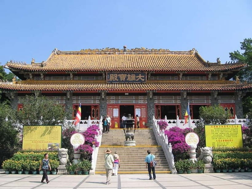 Hong Kong: Lantau Big Buddha Tour with Cable Car - Citygate Outlet Mall and your return to Kowloon