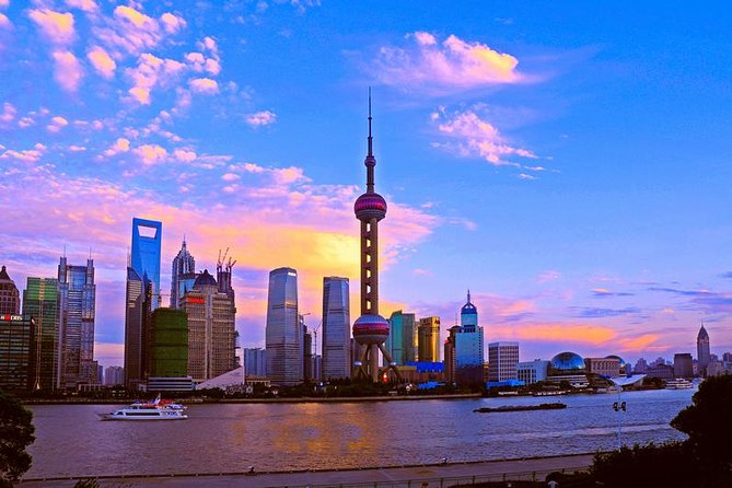 Hot Pot Dining Experience with Hot Spring Bathing or River Cruise in Shanghai - The private guide changes the whole experience