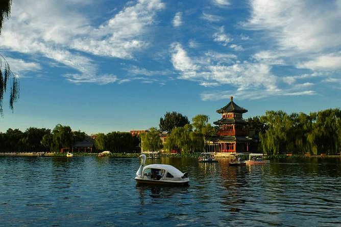 Houhai Hutong Tour: Rickshaw + Prince Gong & Soong Residences - Yinding Bridge and Yandaixie Street: views plus an ancient lane stroll