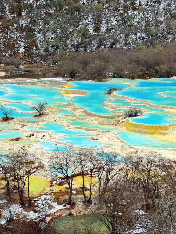 Huanglong Scenic Area: Explore Stunning Five-Colored Ponds - Huanglong in One Day: why this trip is worth your time