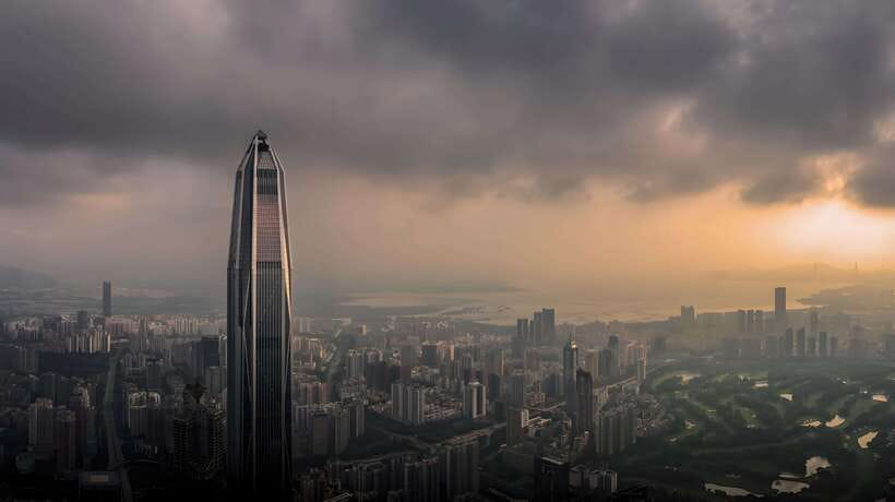 Iconic Shenzhen Skyscraper - Ping An Finance Center - Yunji Observation Deck: use a compass for the 360° view