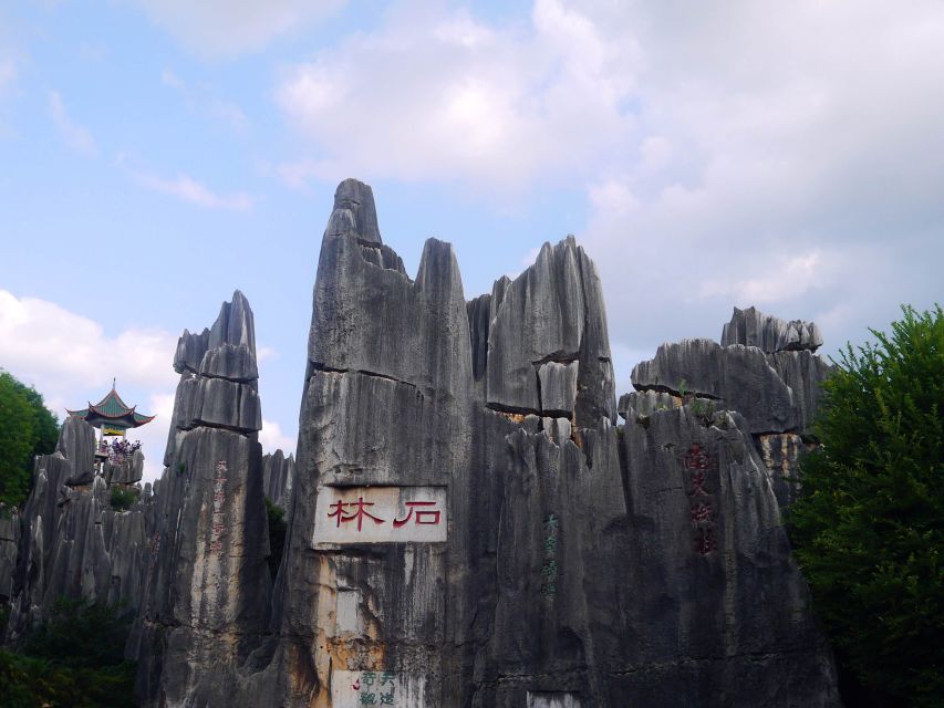 Kunming: Stone Forest Private Day Tour - How the Stone Forest Works (And Why a Guide Helps)
