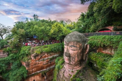 Leshan Giant Buddha & Huanglongxi/Buddha Temple Day Trip - Giant Buddha Temple vs Huanglongxi Ancient Town: choose your second mood