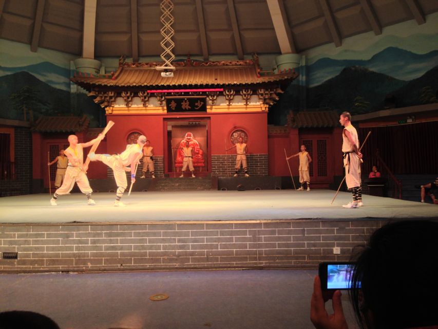 Luoyang Private Day Tour to Shaolin Temple&Longmen Grottoes - The Battery Bus and Cave Flow: What It Means for Your Legs