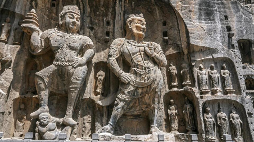 Luoyang Private Day Tour to Shaolin Temple&Longmen Grottoes - Longmen Grottoes: 2,300+ Caves Over a 1 km Cliff Line