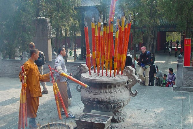 Luoyang & Shaolin Temple Day Trip from Xian by High-speed Train - High-speed train makes Luoyang feel close