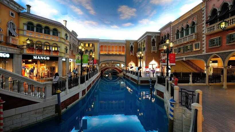 Macau: Venetian-Style Gondola Ride - Meeting point at Grand Canal Shoppes (Store #891) and what to do when you arrive