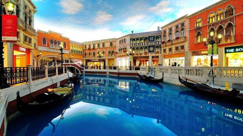 Macau: Venetian-Style Gondola Ride - Who this gondola ride suits best