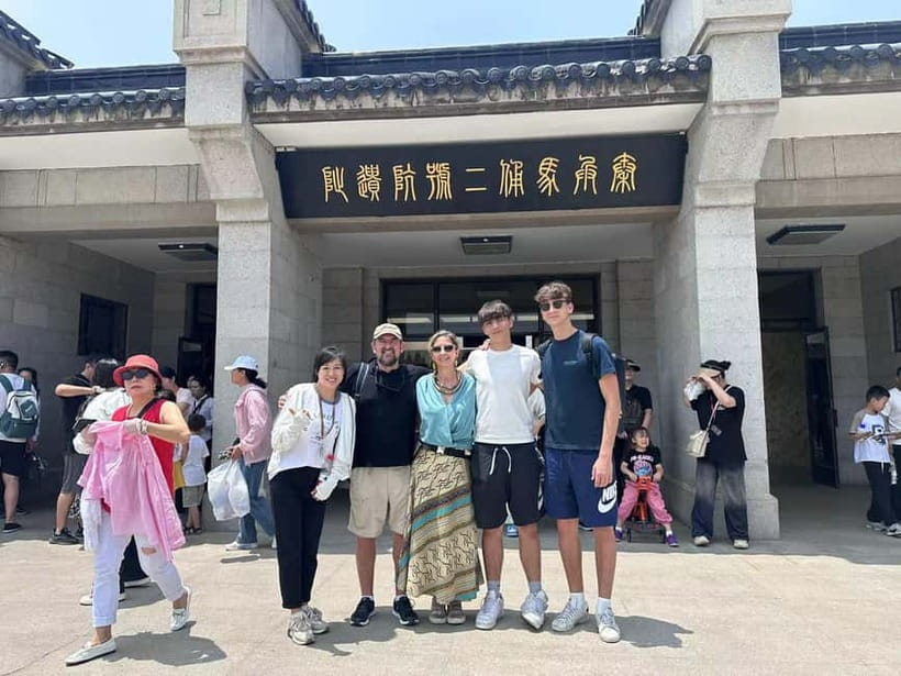 Mini Group English Guided Terracotta Warriors Tour - The museum tour itself: pits, photo time, and straight answers