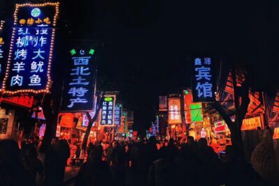Mini Group: Two-Day Xi'an Panoramic Tour - Day 1: Terracotta Warriors First, Then City Wall Views and Muslim Quarter Snacks