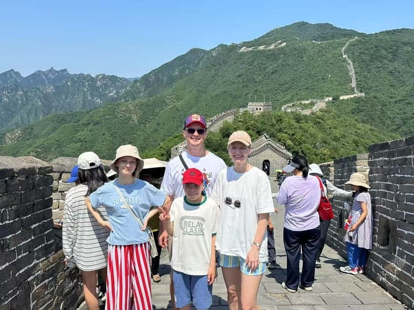 Morning Bus Transfer to Mutianyu Great Wall + Entry Ticket - Mutianyu Morning Bus: What Makes This Trip Work