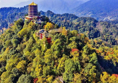 Mount Qingcheng Tour: Explore Serene and Sacred Taoist Site - Front vs Back Mountain: Decide What You Want Most