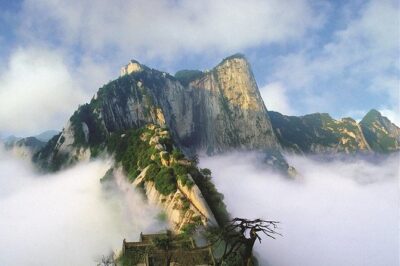 Mt. Huashan Private Roundtrip Transfer with Driver's Tickets Help - Key points at a glance