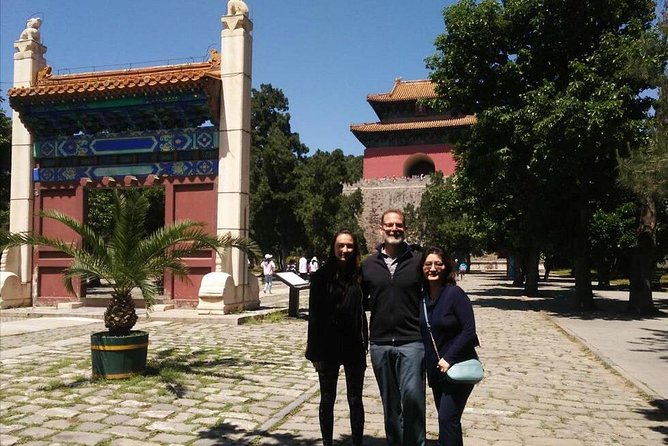 Mutianyu Great Wall & Ming Tombs Private Layover Guided Tour - The clock matters: pickup times, customs buffer, and airport return
