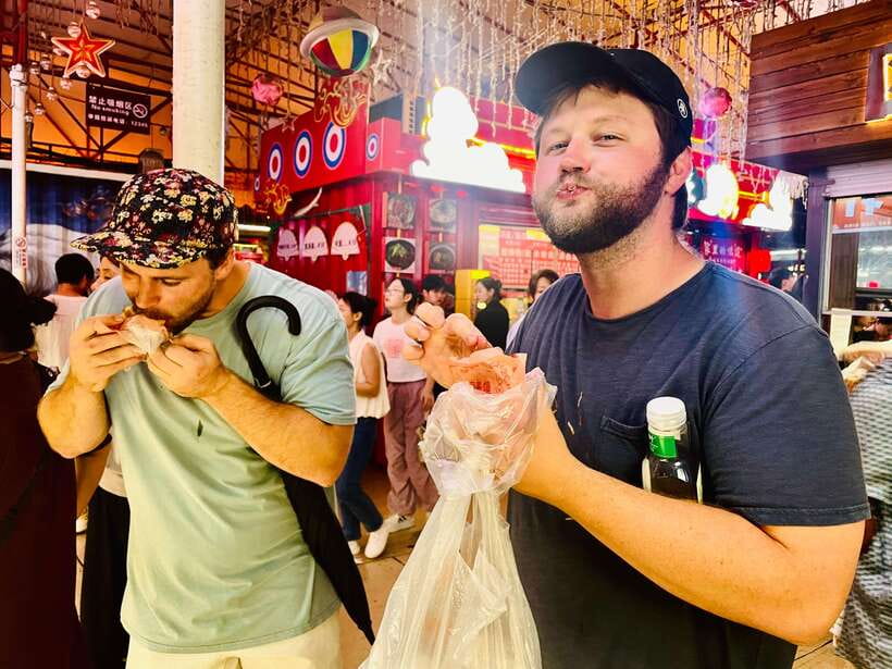Night Market Haggling Adventure with an English Guide! - Key things that make this night market tour work