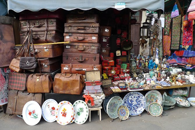 Old Shanghai City Walking Tour - Stop 2: Yu Garden (Yuyuan) and a tea-house reset