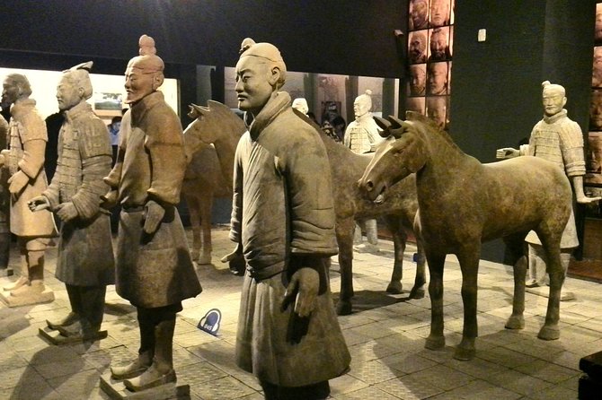 One Day Private Xian Tour to Terracotta Warriors with Airport Transfers - Xi’an City Wall: The 2-Hour Block That Changes the Day