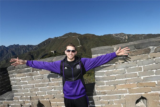 Private Beijing Layover Tour: Mutianyu Great Wall and Forbidden City with Cable Car and Meal - Food on the wall and the kind of comfort that keeps the day sane