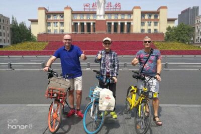 Private Chengdu Half Day Bike Tour - Getting On the Bike: Pickup, Bike Rental, and Traffic Reality