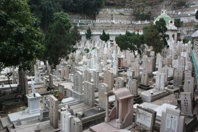 Private colonial Cemeteries tour - Muslim Cemetery: community identity you can see in the details