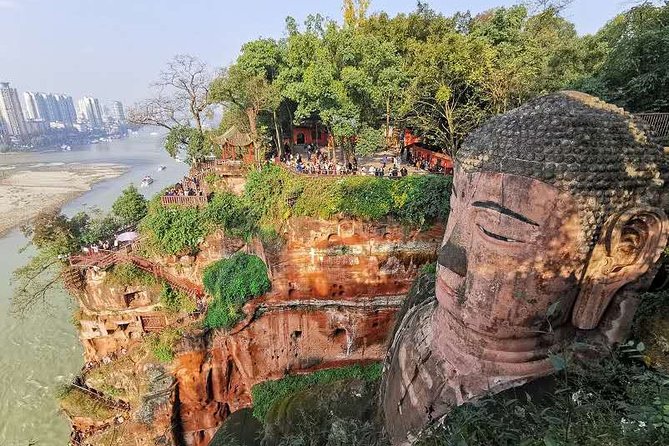 Private Day Tour to Leshan Grand Buddha from Chengdu - Boat vs stairs: choosing the closest experience without burning out