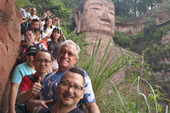 Private Day Tour to Leshan Grand Buddha from Chengdu - Lingyun Temple behind the head: the 1,020 twisted buns