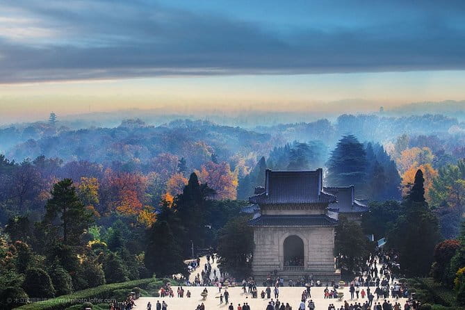 Private Day Tour to Niushoushan Cultural Park in Nanjing - Vegetarian lunch: a included break that keeps the day from dragging