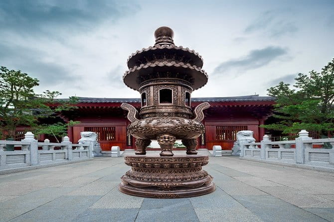 Private Day Tour to Niushoushan Cultural Park in Nanjing - The hill walk up to Great Usnisa Palace and the hall of 1000 Buddhas