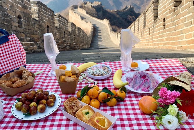Private Day Trip to the Huanghuacheng Wild Great Wall with Picnic - The two-hour Huanghuacheng hike: pace, shoes, and what to expect