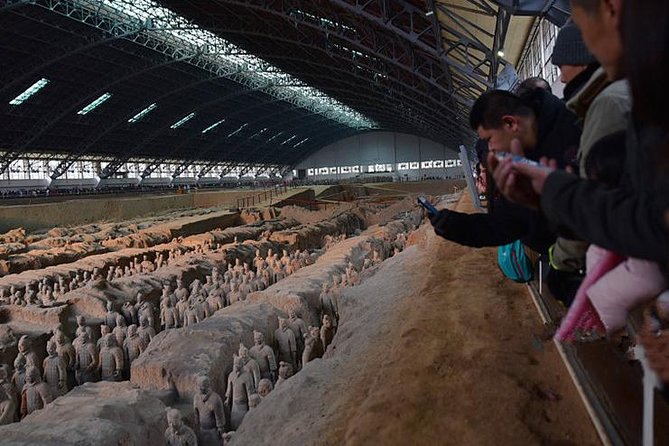 Private Full-Day Xi'an Highlights Tour with Pickup and Lunch - Guides Make the Difference: English, Care, and Flexibility