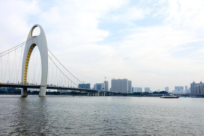 Private Guangzhou Night Tour Pearl River Cruise & Dim-Sum Dinner - Haixinsha Asian Games Park and Guangzhou Library: architecture breaks