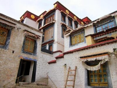 Private Guided Day Tour Potala Palace and Sera Monastery - Sera Monastery afternoon: the 3:30–5pm scriptures debating window