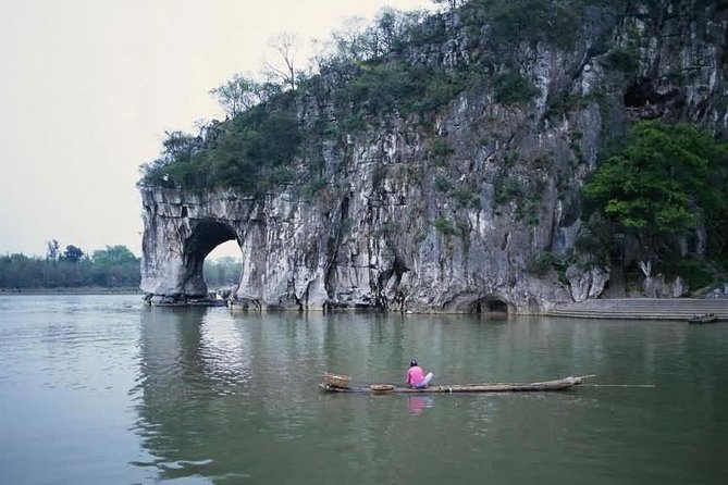Private Guilin Full Day Tour including Fubo Hill, Reed Flute Cave, Elephant Hill and Seven Star Park - Getting picked up in Guilin and staying comfortable all day