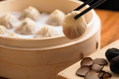 Private Half-Day Shanghai Tour with Din Tai Fung Dining - The Yu Garden stop: classic lanes, old-school Shanghai details
