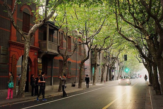 Private Half-Day Shanghai Tour with Din Tai Fung Dining - Getting from place to place: pickup, transit, and comfort